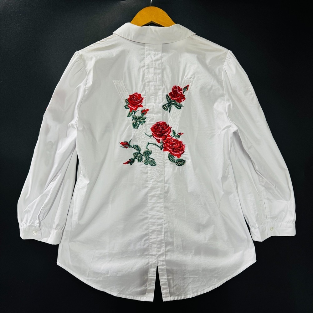 A.Z.I New York Women's Top L White Embroidered Floral Button Up Blouse - Picture 2 of 12